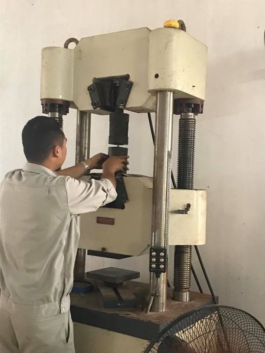 Thí nghiệm kéo thép